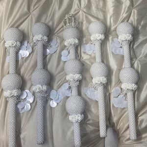 Elegant White Beaded Decor Set